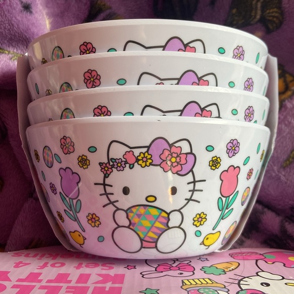 Hello Kitty Easter Dinnerware Set for Easter (4) Bowls and (4) Ramekins New - Picture 2 of 3